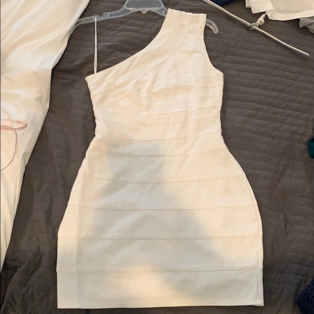 EXPRESS NWOT WHITE RIBBON DRESS